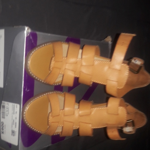 Sandals - Picture 2 of 2